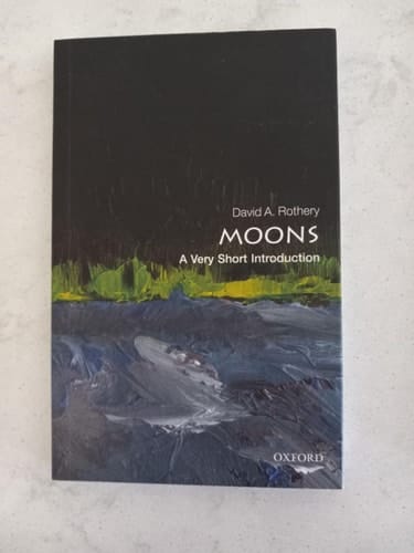 Moons: A Very Short Introduction (Very Short Introductions)