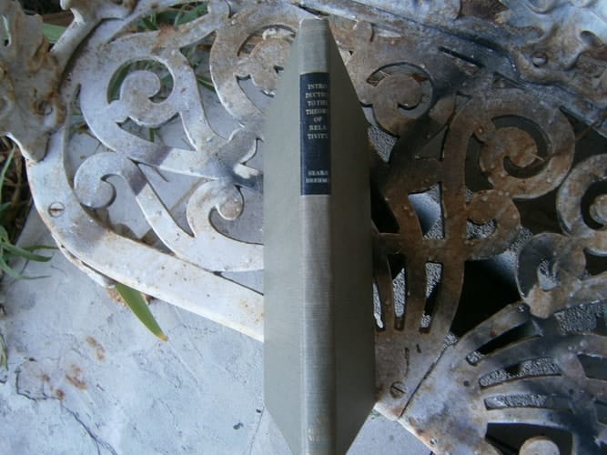 Introduction to the Theory of Relativity (Addison-Wesley Series in Physics)