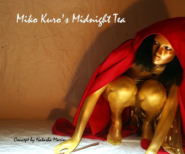 Miko Kuro's Midnight Tea