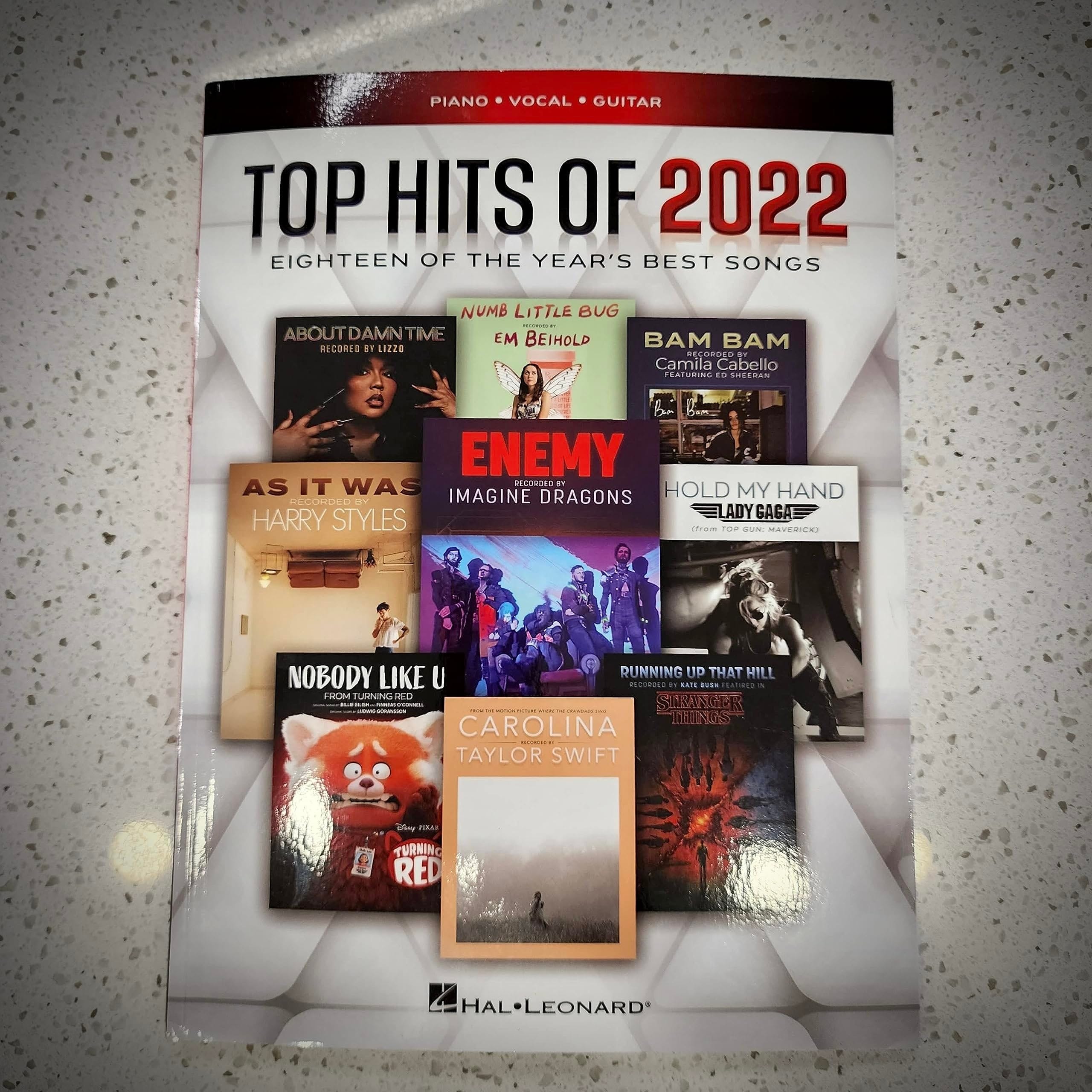 Top Hits of 2022 - Eighteen of the Year's Best Songs Arranged for Piano/Vocal/Guitar