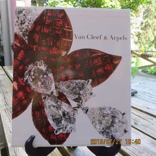 Van Cleef & Arpels Reflections of Eternity