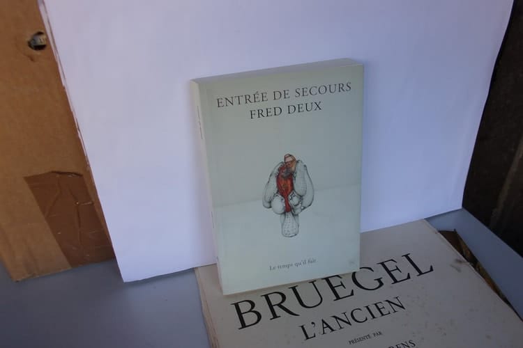 Entrée de secours 1999-2003
