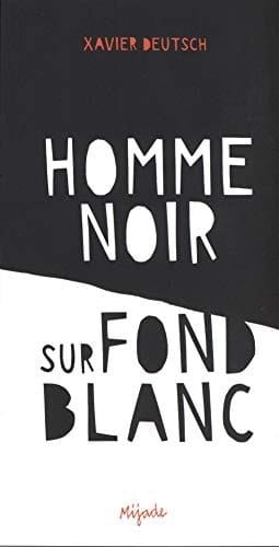 Homme noir sur fond blanc roman