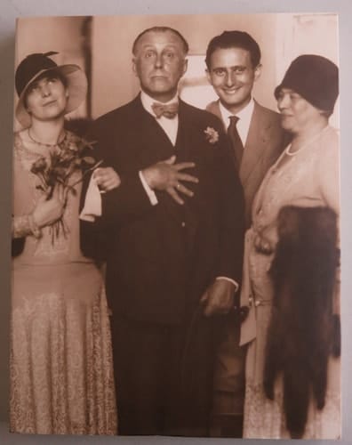 Loos - Pilsen - connections