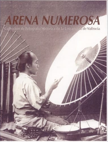 Arena numerosa colección de fotografía histórica de la Universitat de València