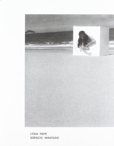 Espacio imantado exposición Museo Nacional Centro de Arte Reina Sofía, Madrid, 24 de mayo-3 de octubre de 2011, Serpentine Gallery, Londres, 7 de diciembre de 2011-19 de febrero de 2012, Pinacoteca do Estado de Sao Paulo, 17 de marzo-13 de mayo de 2012