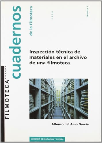 Inspección técnica de materiales en el archivo de una filmoteca