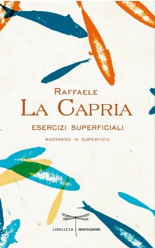 Esercizi superficiali nuotando in superficie