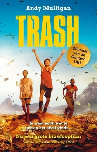 Trash je weet nooit wat je tussen het afval vindt ...