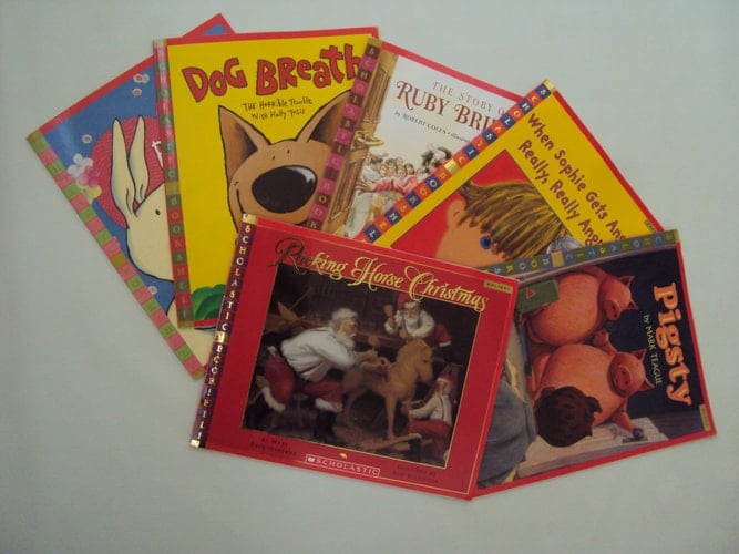 Scholastic Bookshelf Storybooks (7) : The Story of Ruby Bridges - Rocking Horse Christmas - Dear Bunny - When Sophie Gets Angry - Pigsty - Dog Breath - A Bad Case of Stripes (Children Book Sets : Kindergarten - Grade 2)