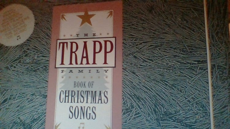 Trapp Fam Bk Xmas Sn