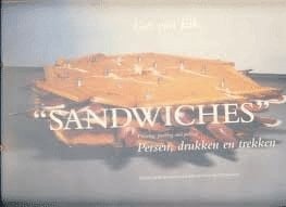 "Sandwiches" pressing, pushing and pulling