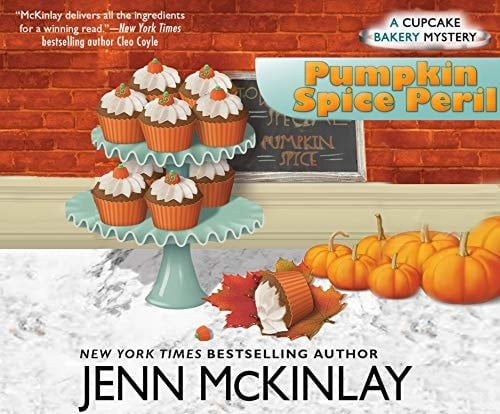Pumpkin Spice Peril (Cupcake Bakery Mystery, 2)