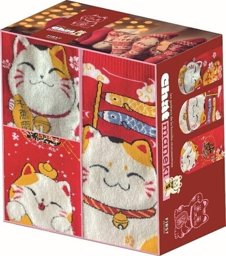 Les goûters de la famille chaussettes Chat maneki Avec 3 paires de chaussettes et un livret de recettes