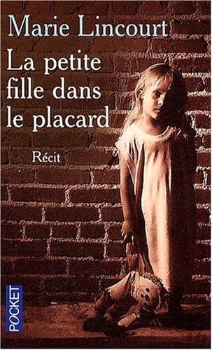 La petite fille dans le placard