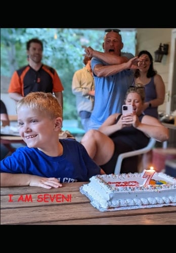 I AM SEVEN!
