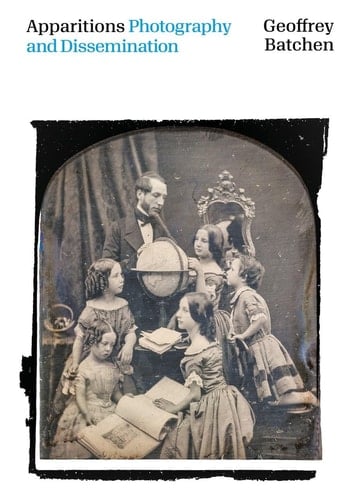 Apparitions Photography and Dissemination