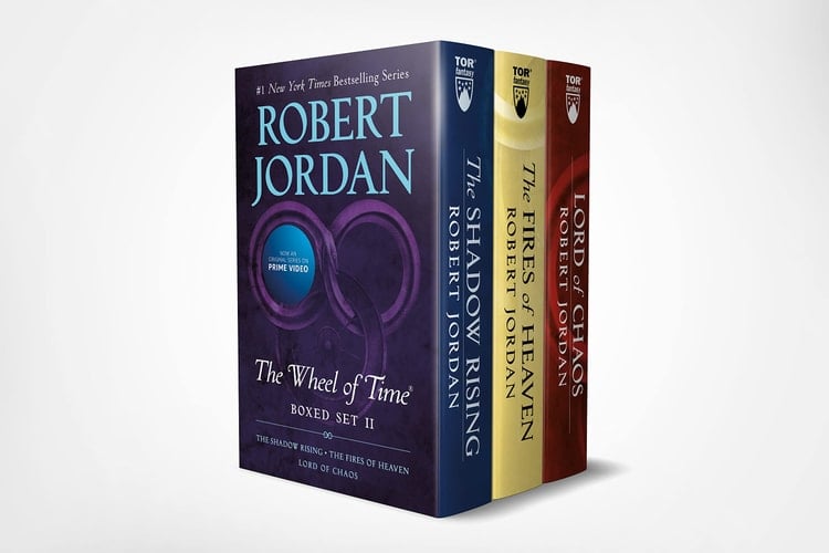 Wheel of Time Premium Boxed Set II Books 4-6 (the Shadow Rising, the Fires of Heaven, Lord of Chaos)