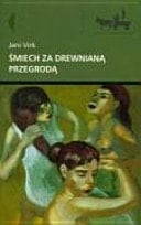 Śmiech za drewnianą przegrodą