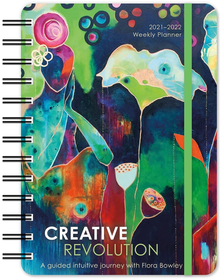 Creative Revolution 2022 Weekly Planner: On-the-Go 17-Month Calendar with Pocket (Aug 2021 - Dec 2022, 5" x 7" closed)