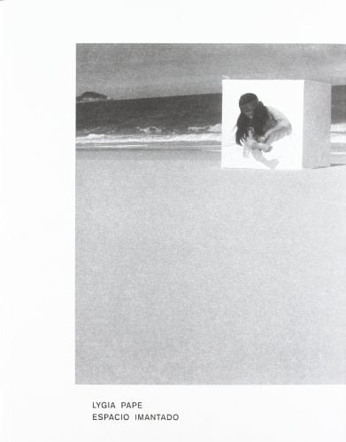 Espacio imantado exposición Museo Nacional Centro de Arte Reina Sofía, Madrid, 24 de mayo-3 de octubre de 2011, Serpentine Gallery, Londres, 7 de diciembre de 2011-19 de febrero de 2012, Pinacoteca do Estado de Sao Paulo, 17 de marzo-13 de mayo de 2012