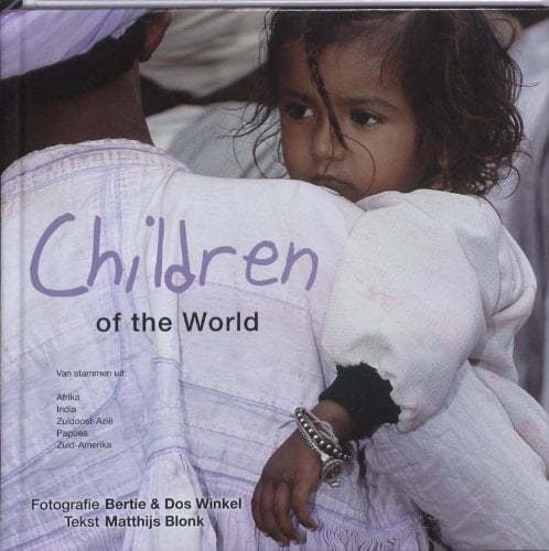Children of the world van stammen uit: Afrika, India, Zuidoost-Azië, Papoea, Zuid-Amerika
