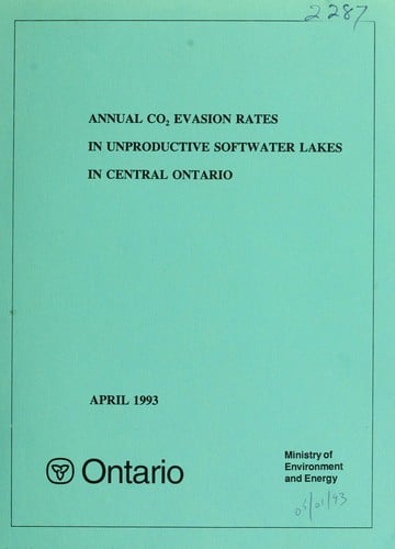 Annual CO2 evasion rates in unproductive softwater lakes in central Ontario