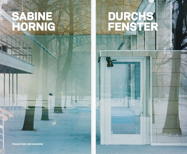 Sabine Hornig durchs Fenster